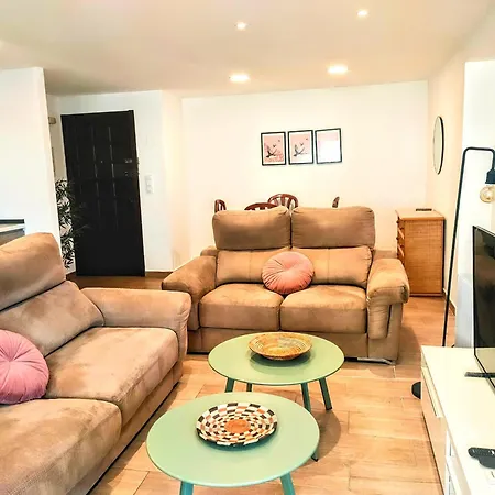 Spacious Nearby Arenal Apartment Javea